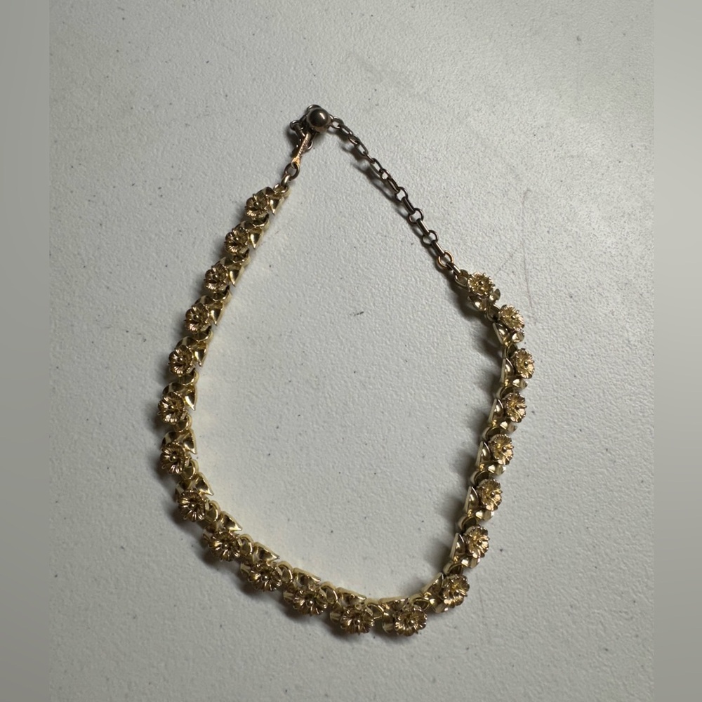 Vintage flowers gold necklace